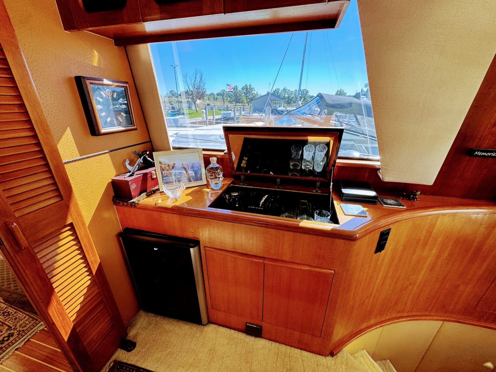 1990 Viking 55 MOTOR YACHT WIDE BODY