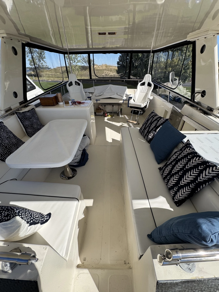 1990 Viking 55 MOTOR YACHT WIDE BODY
