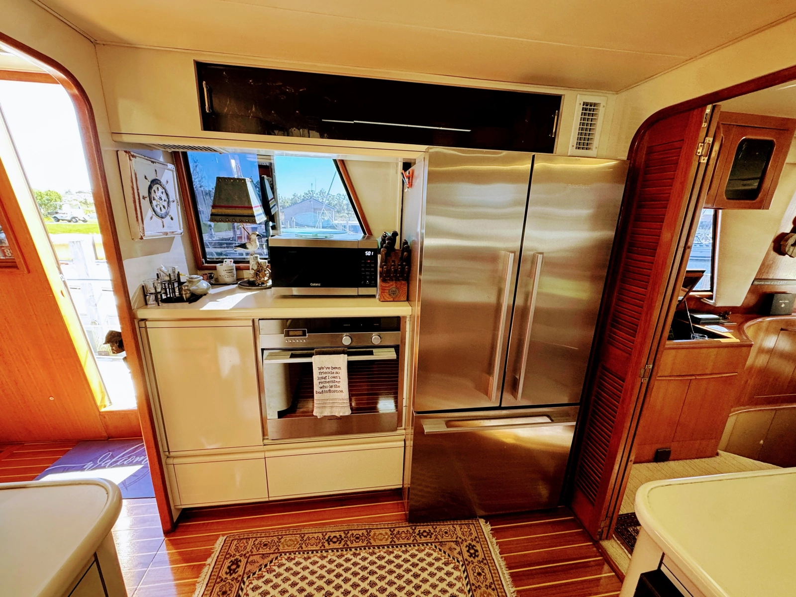 1990 Viking 55 MOTOR YACHT WIDE BODY