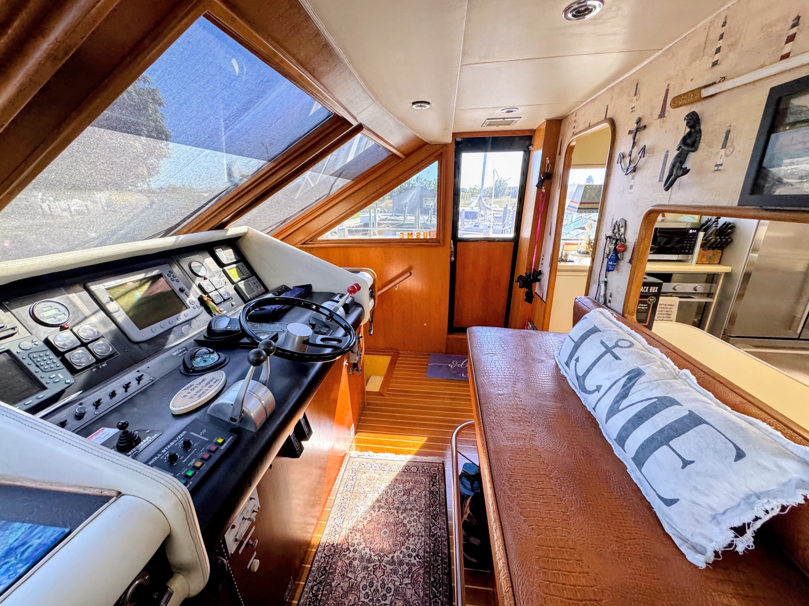 1990 Viking 55 MOTOR YACHT WIDE BODY