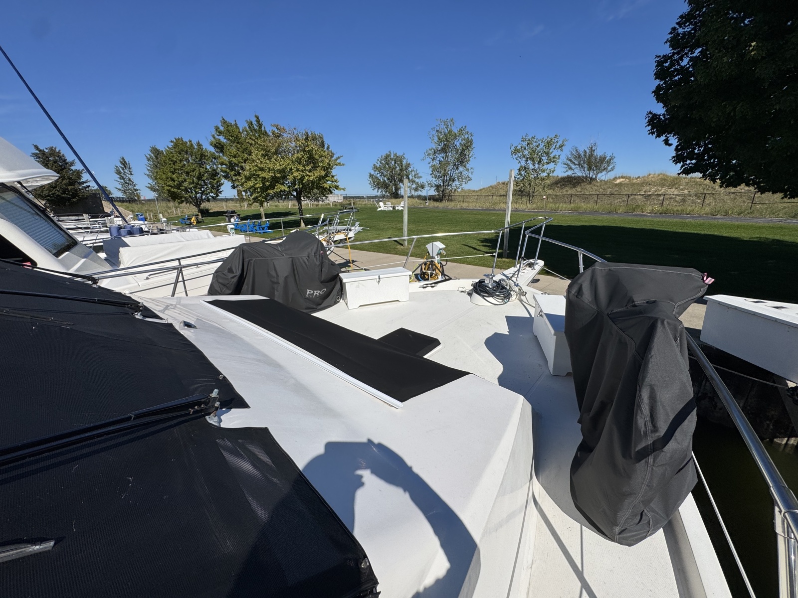 1990 Viking 55 MOTOR YACHT WIDE BODY