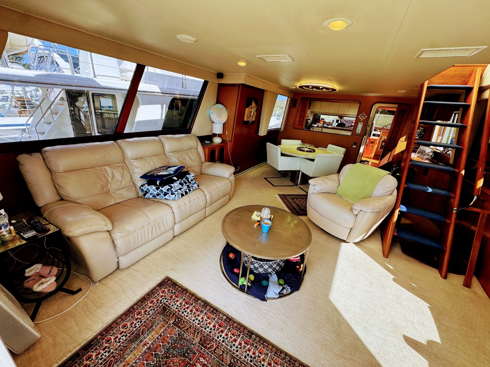 1990 Viking 55 MOTOR YACHT WIDE BODY