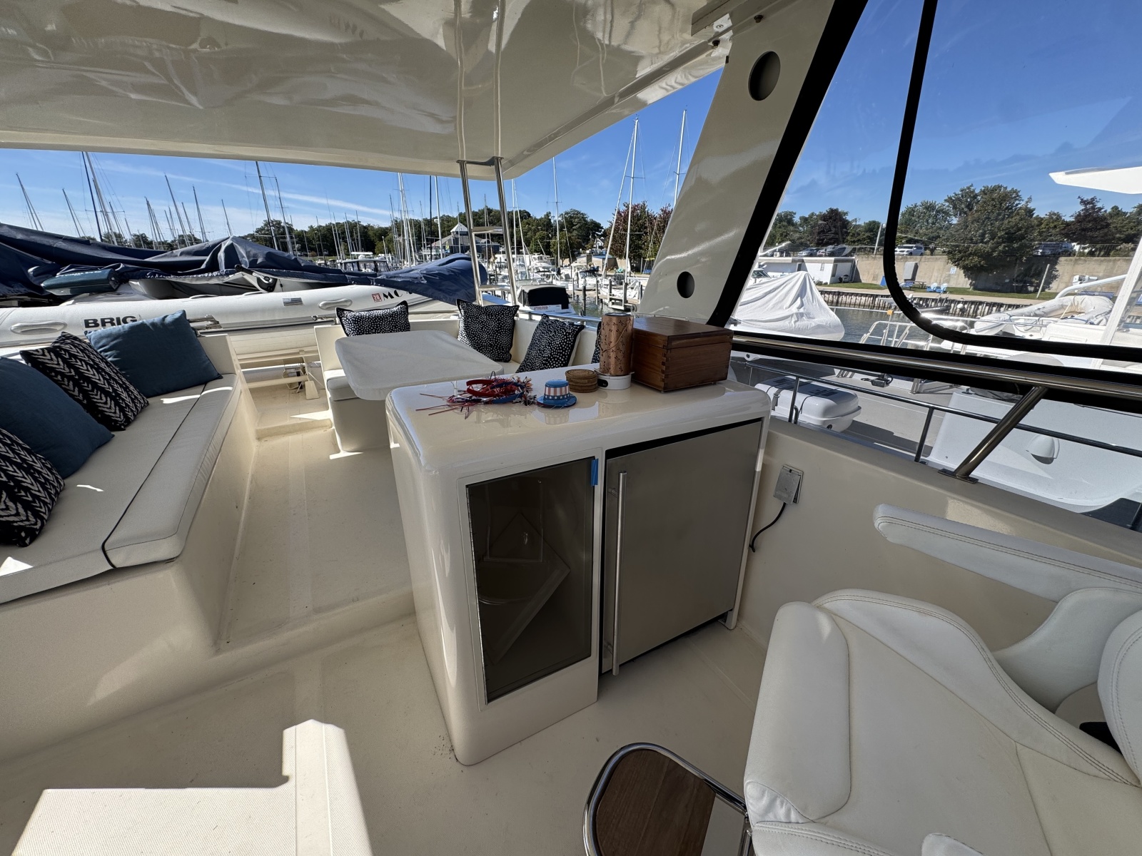 1990 Viking 55 MOTOR YACHT WIDE BODY