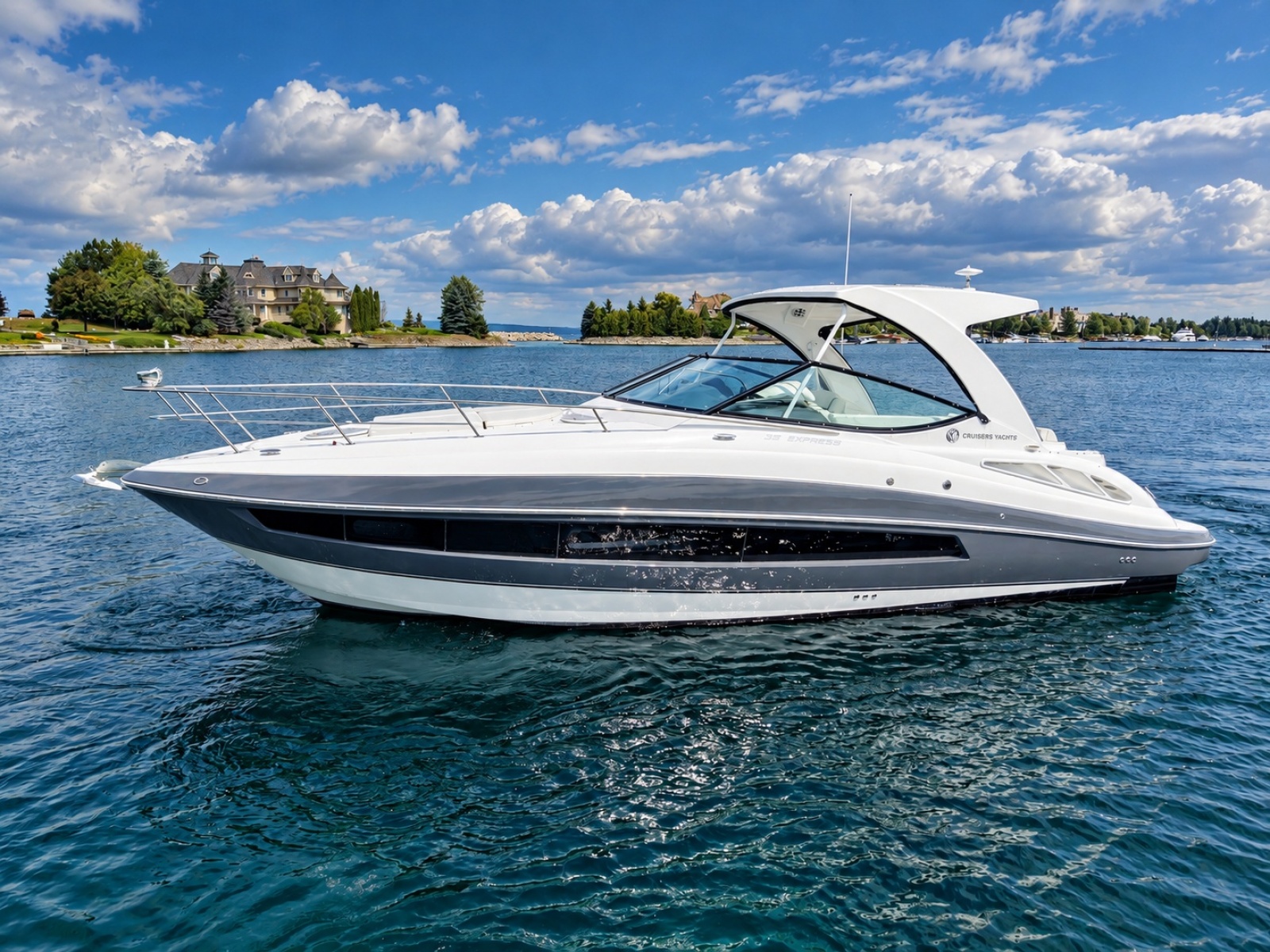 2020 Cruisers Yachts 35 Express