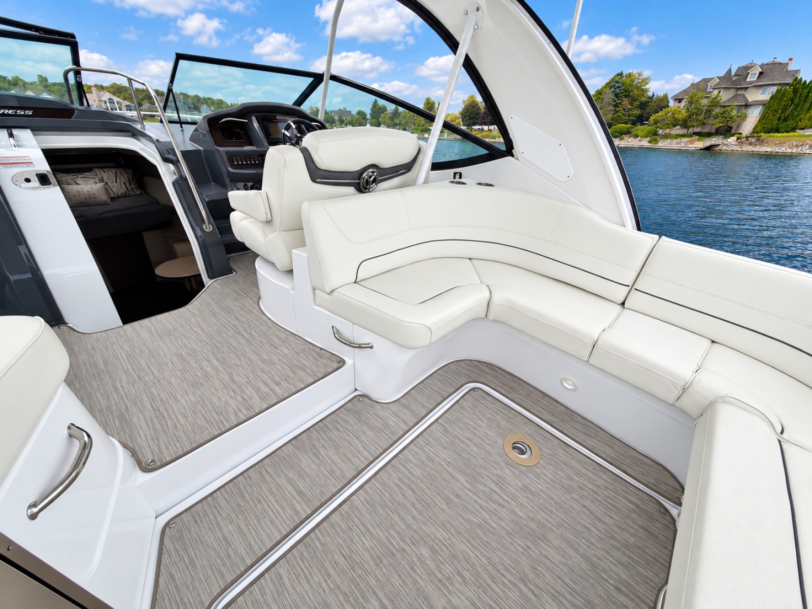 2020 Cruisers Yachts 35 Express