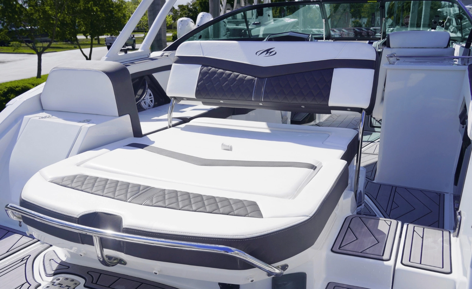 2023 Monterey 255SS