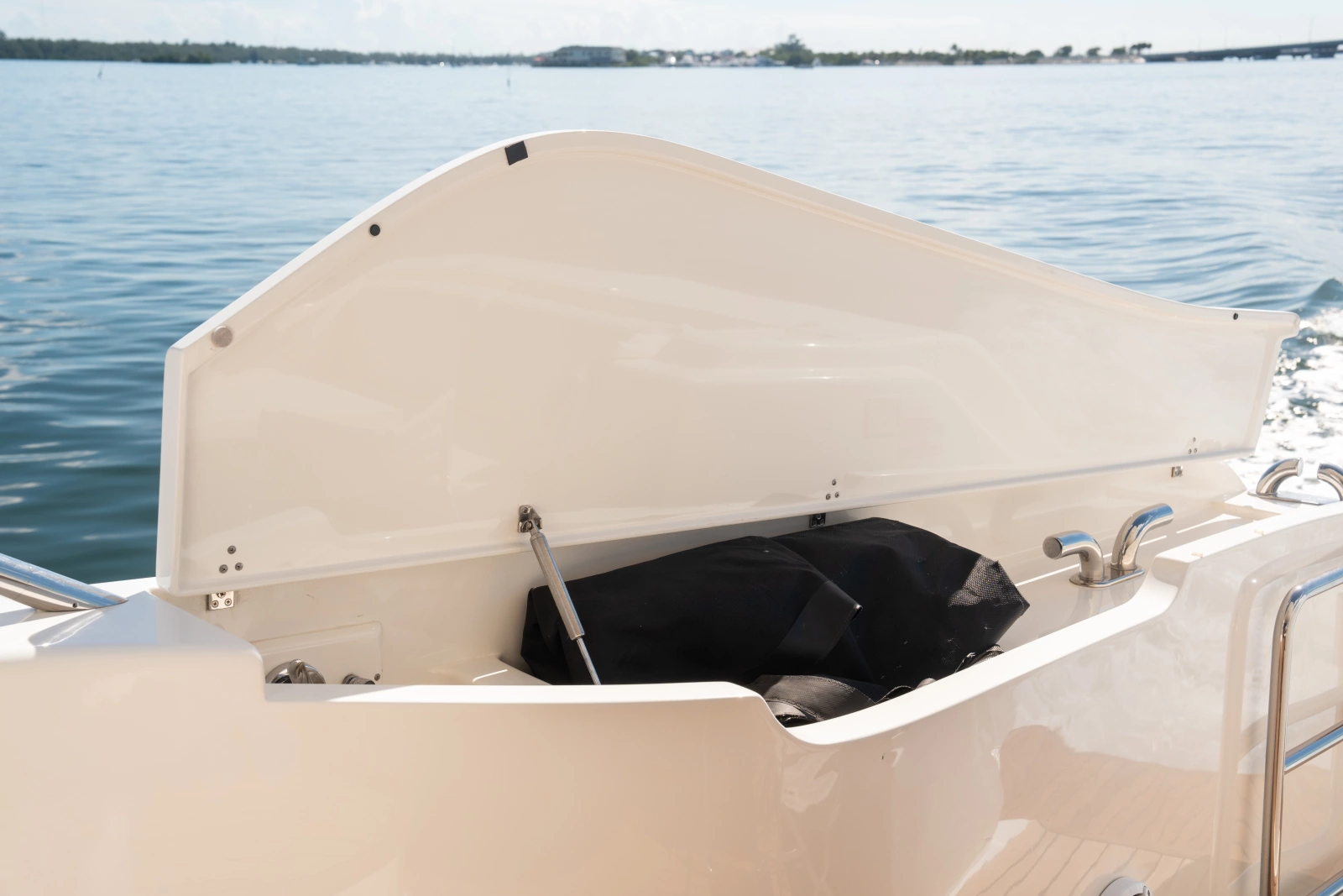 2016 Ferretti Yachts 