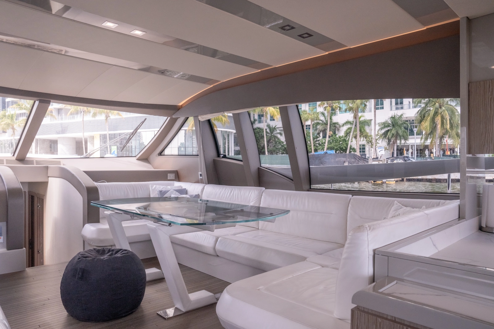 2016 Ferretti Yachts 