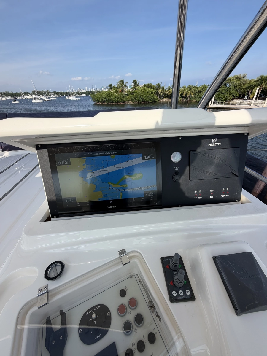 2016 Ferretti Yachts 