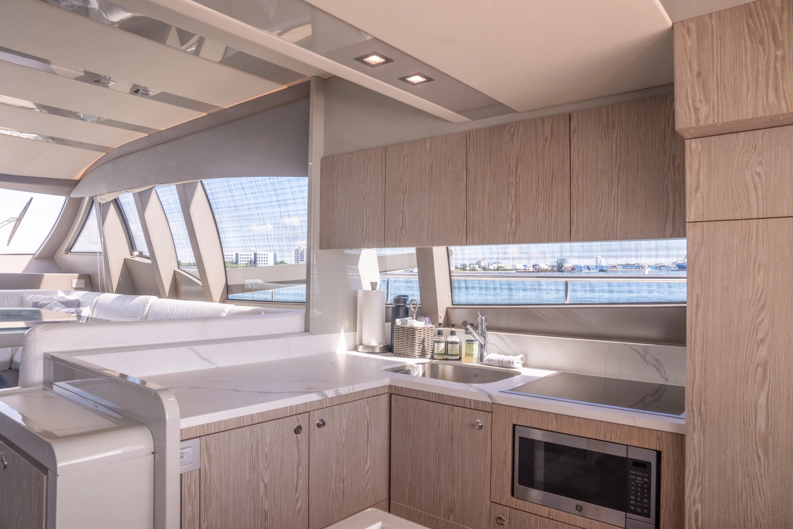 2016 Ferretti Yachts 