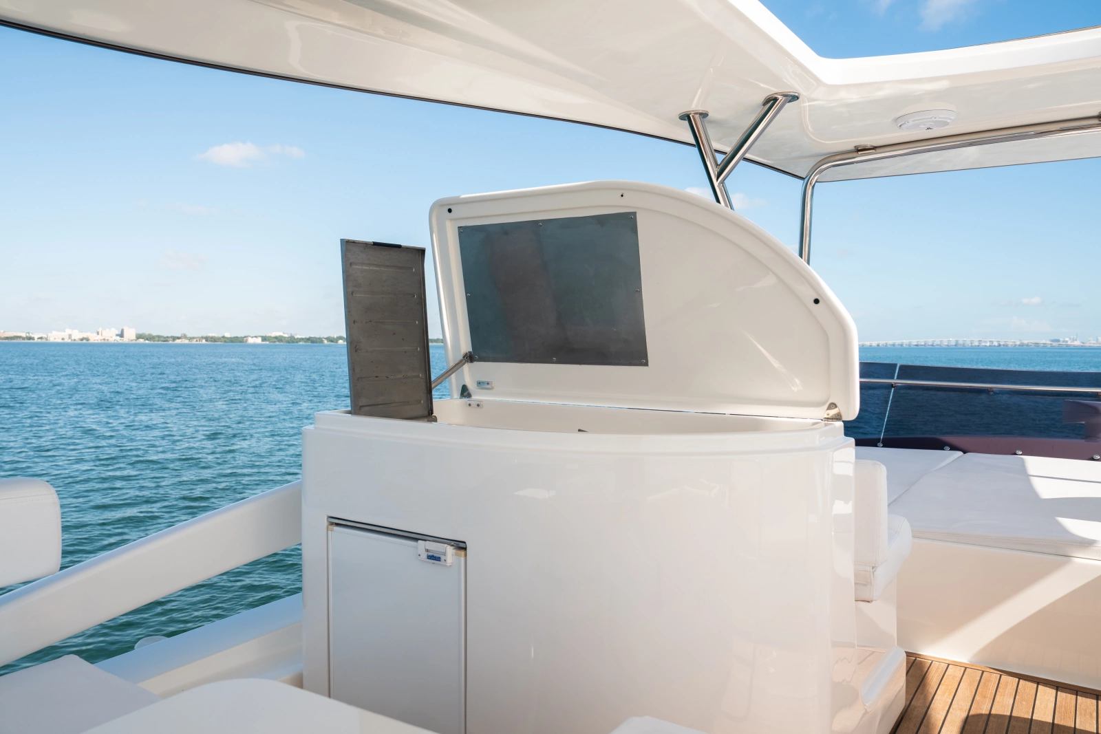 2016 Ferretti Yachts 