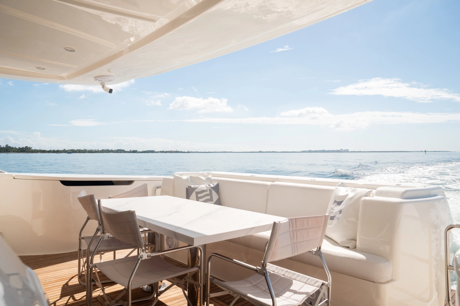 2016 Ferretti Yachts 