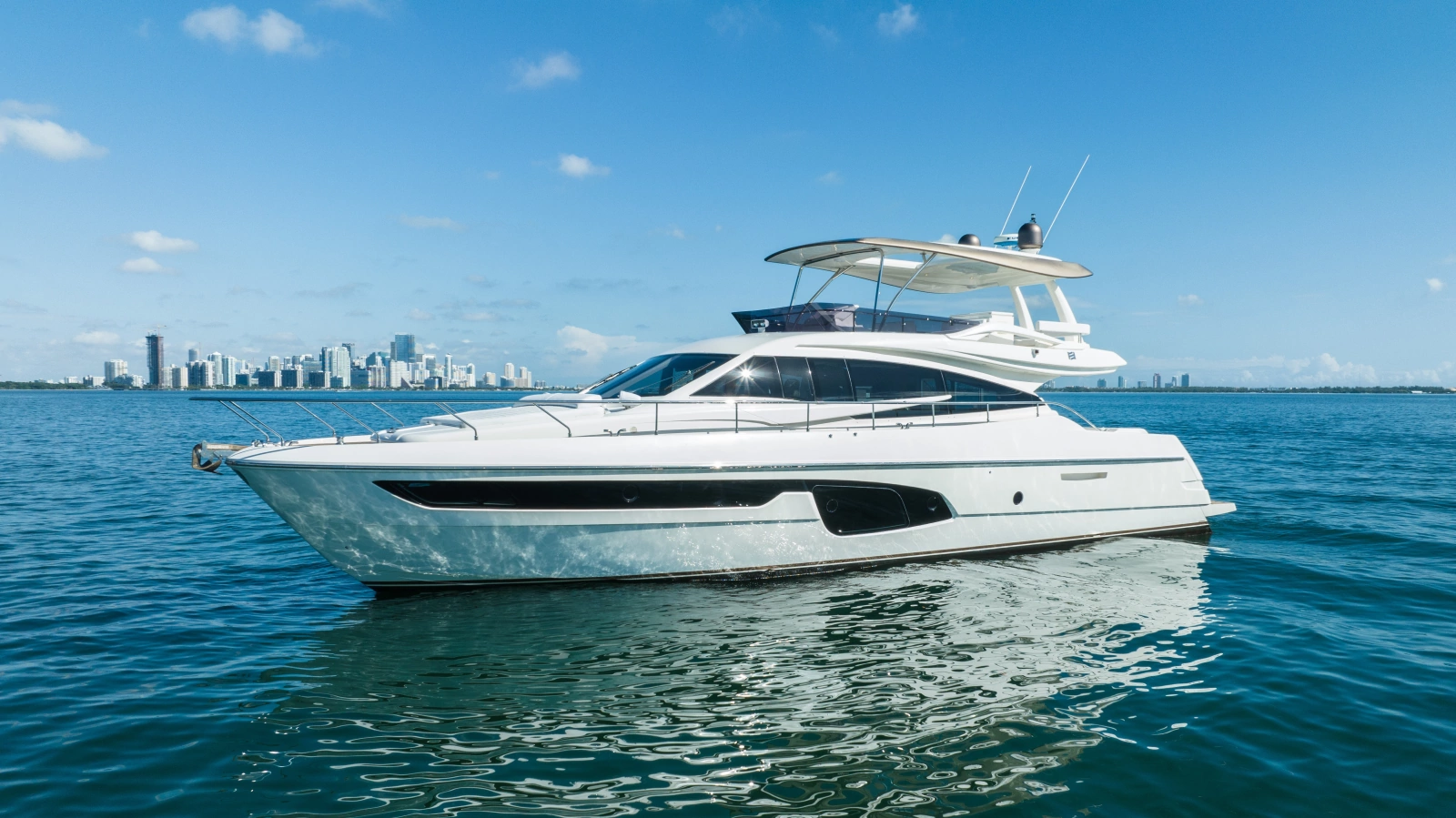 2016 Ferretti Yachts 