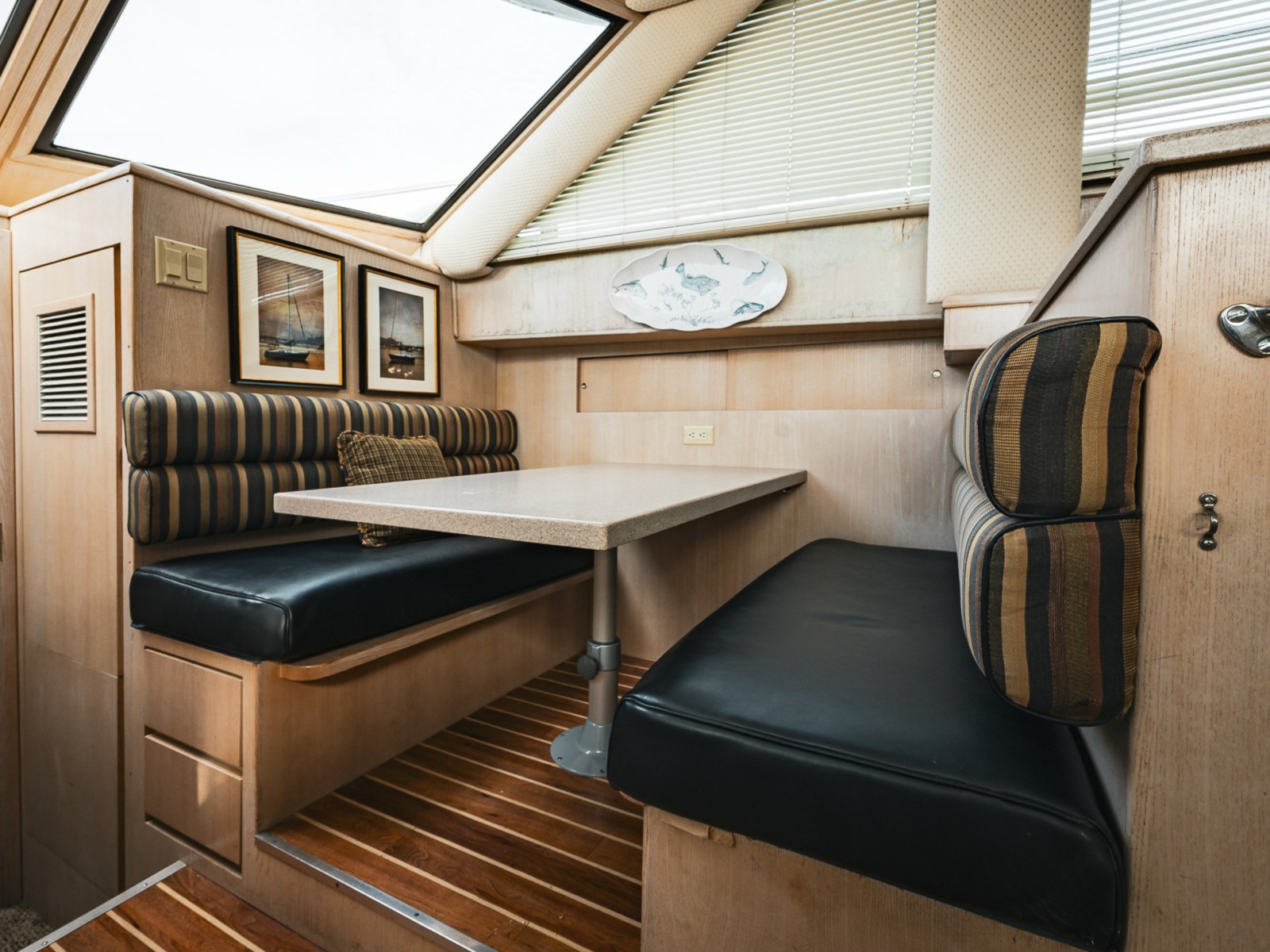 1995 Hatteras 52 Cockpit Motor Yacht — ALL ABOUT MEEEEE