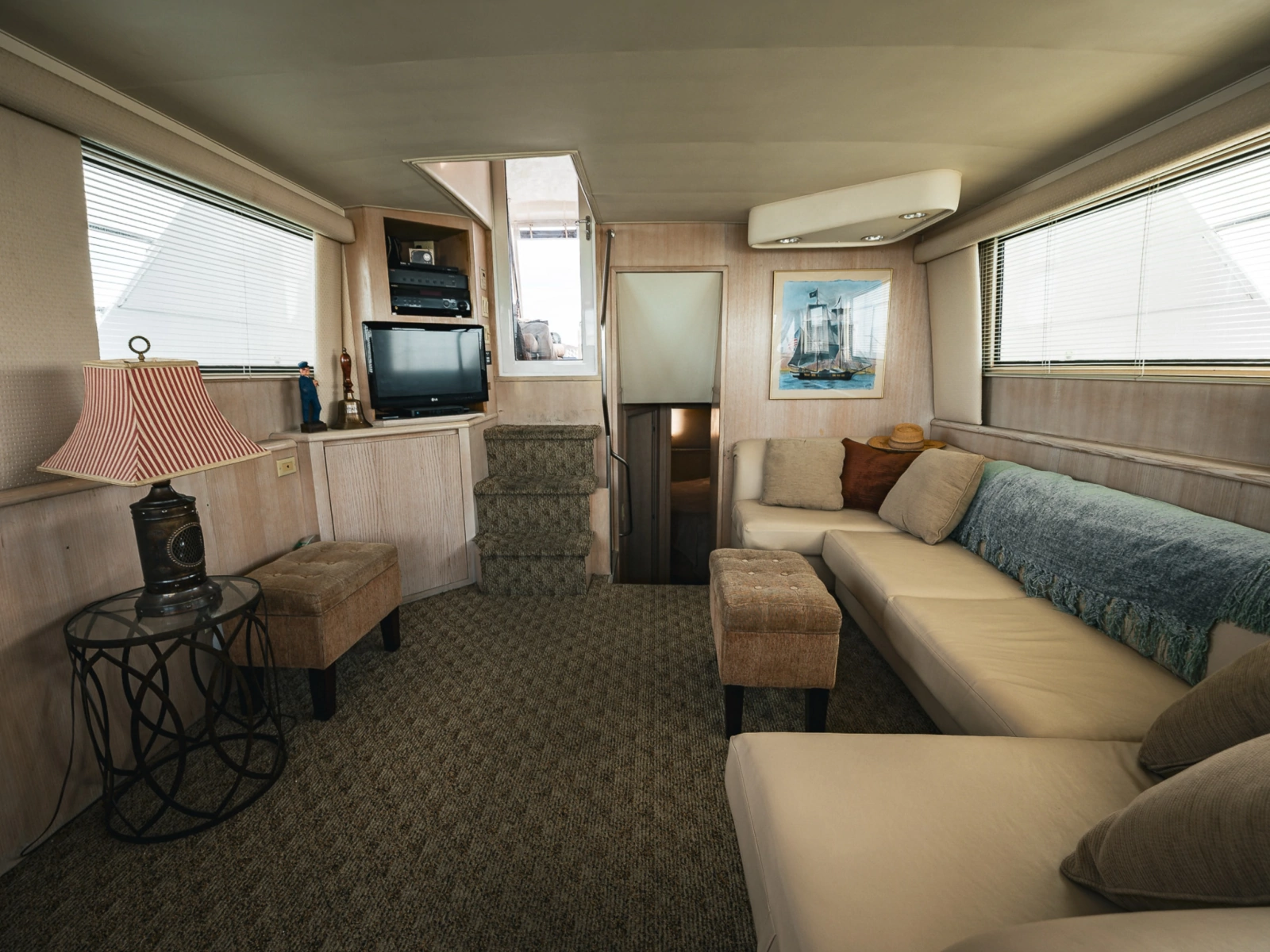 1995 Hatteras 52 Cockpit Motor Yacht