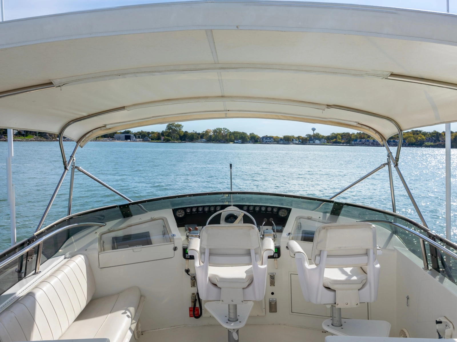 1995 Hatteras 52 Cockpit Motor Yacht