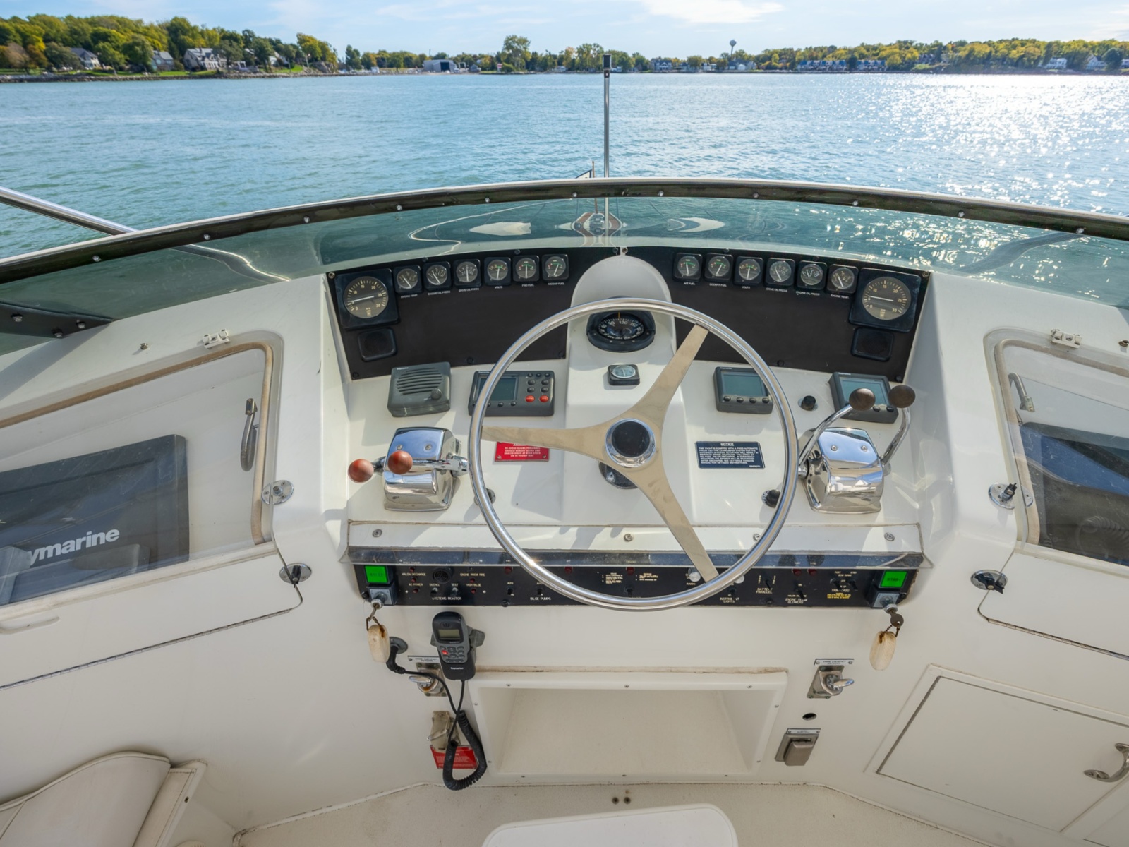 1995 Hatteras 52 Cockpit Motor Yacht — ALL ABOUT MEEEEE