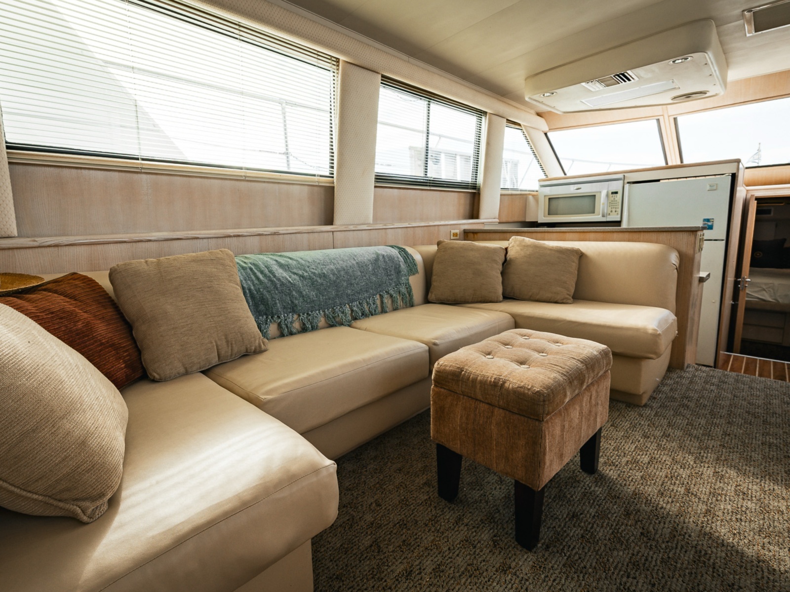1995 Hatteras 52 Cockpit Motor Yacht — ALL ABOUT MEEEEE