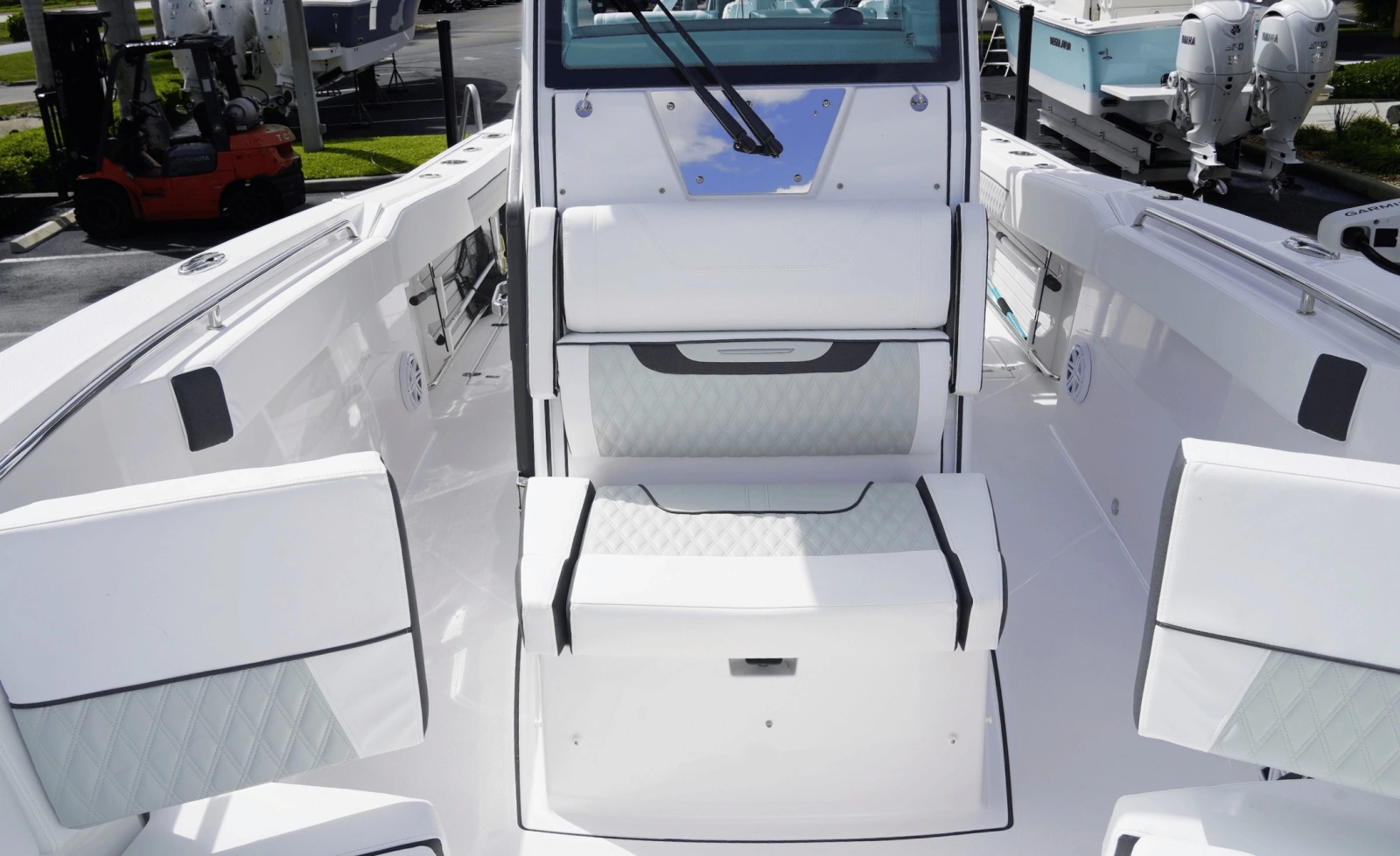 2025 Blackfin 272CC