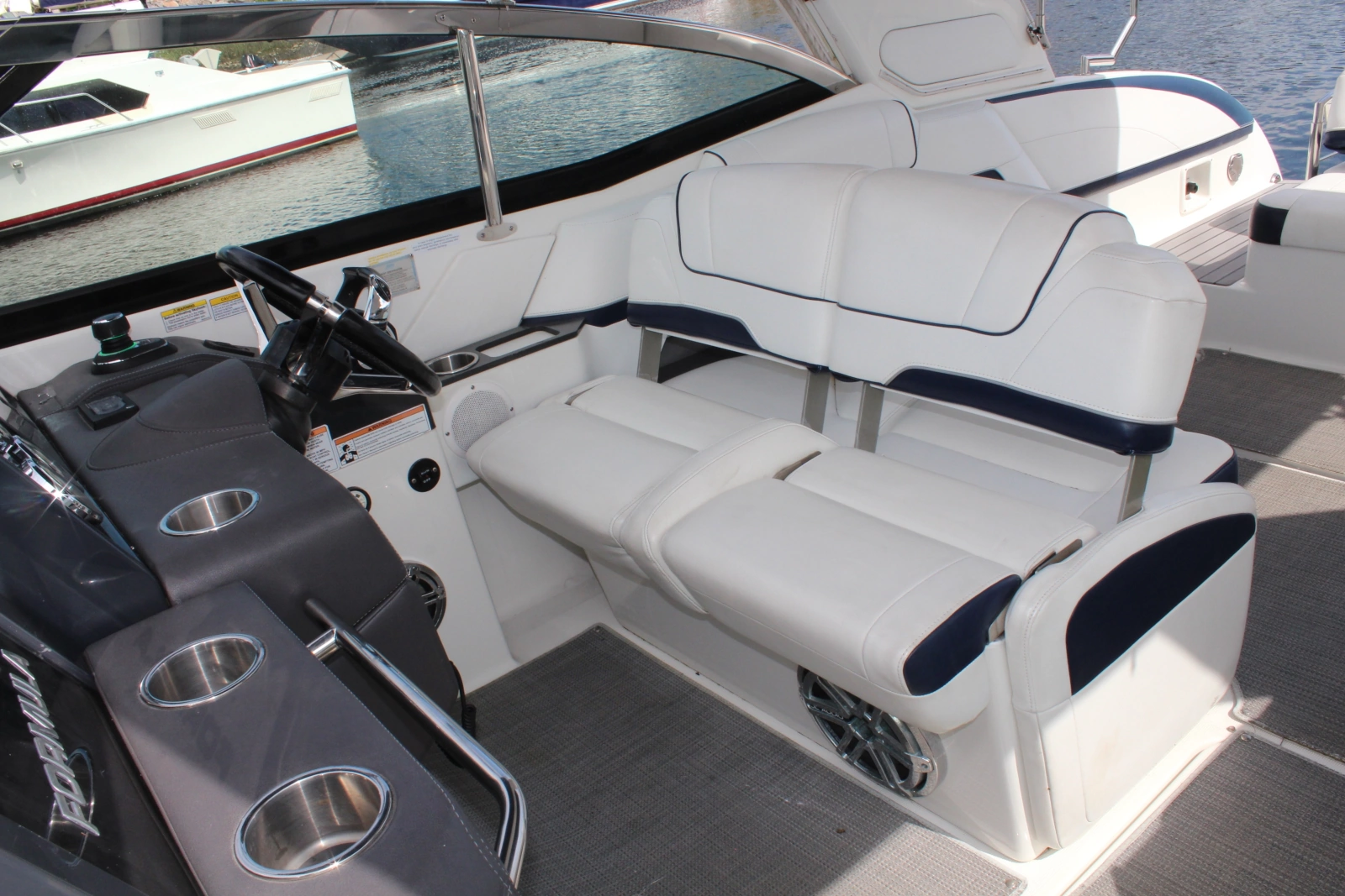 Helm Seating