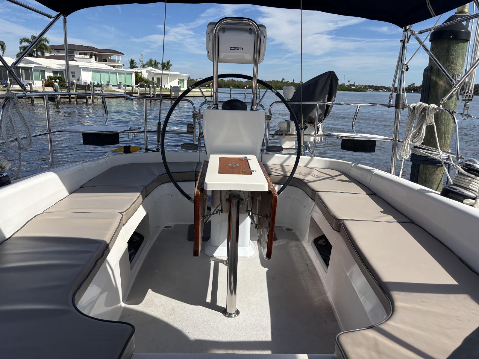 2007 Catalina 387 — The Wicked