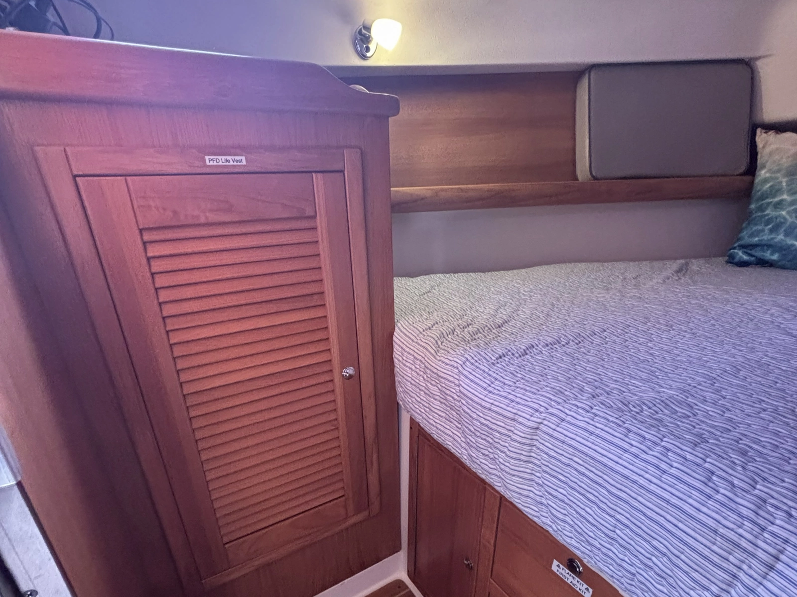 2007 Catalina 387