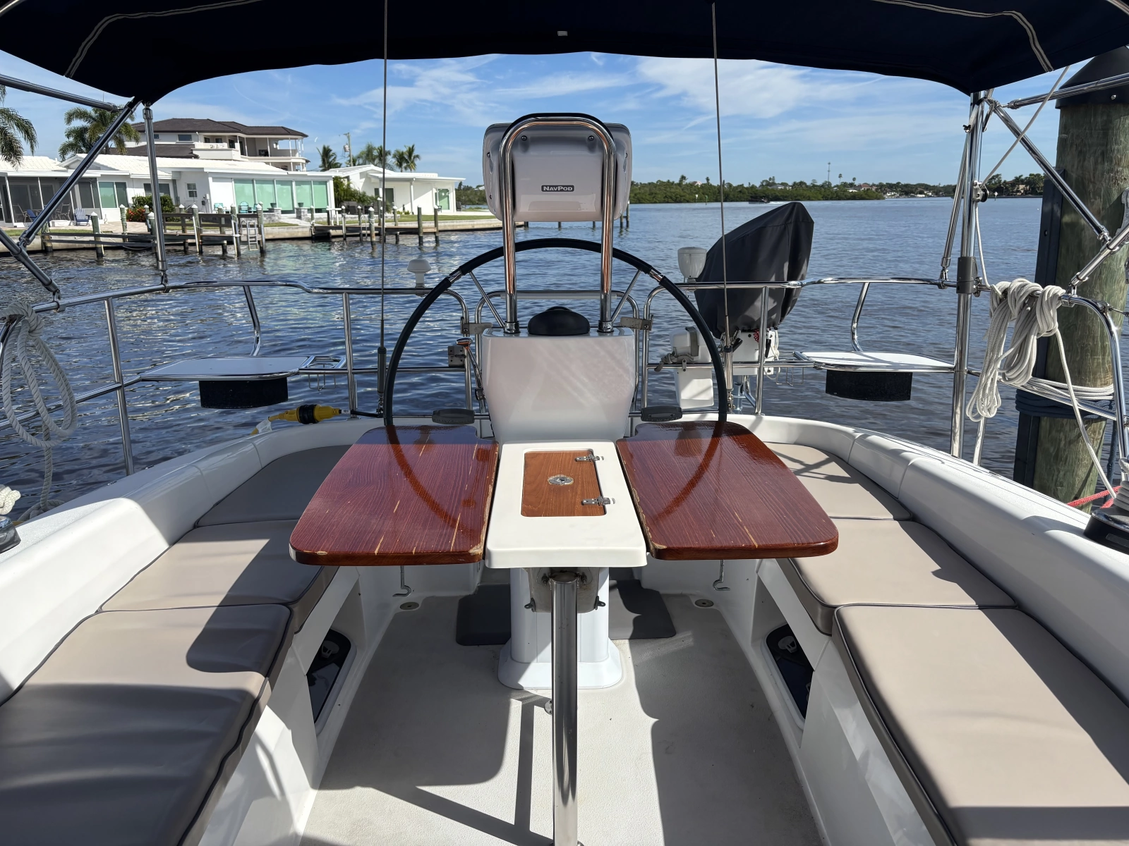 2007 Catalina 387