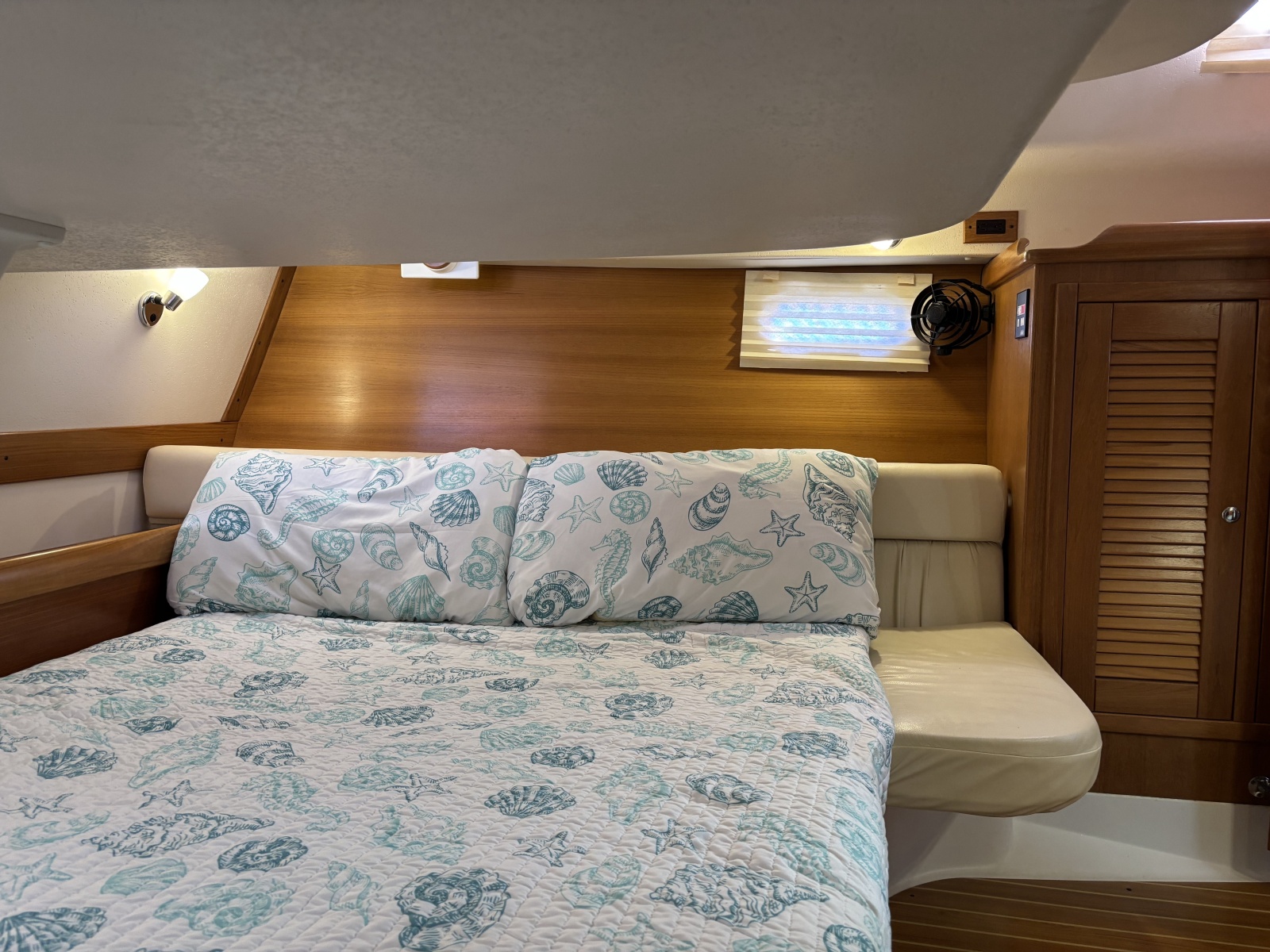 2007 Catalina 387 — The Wicked