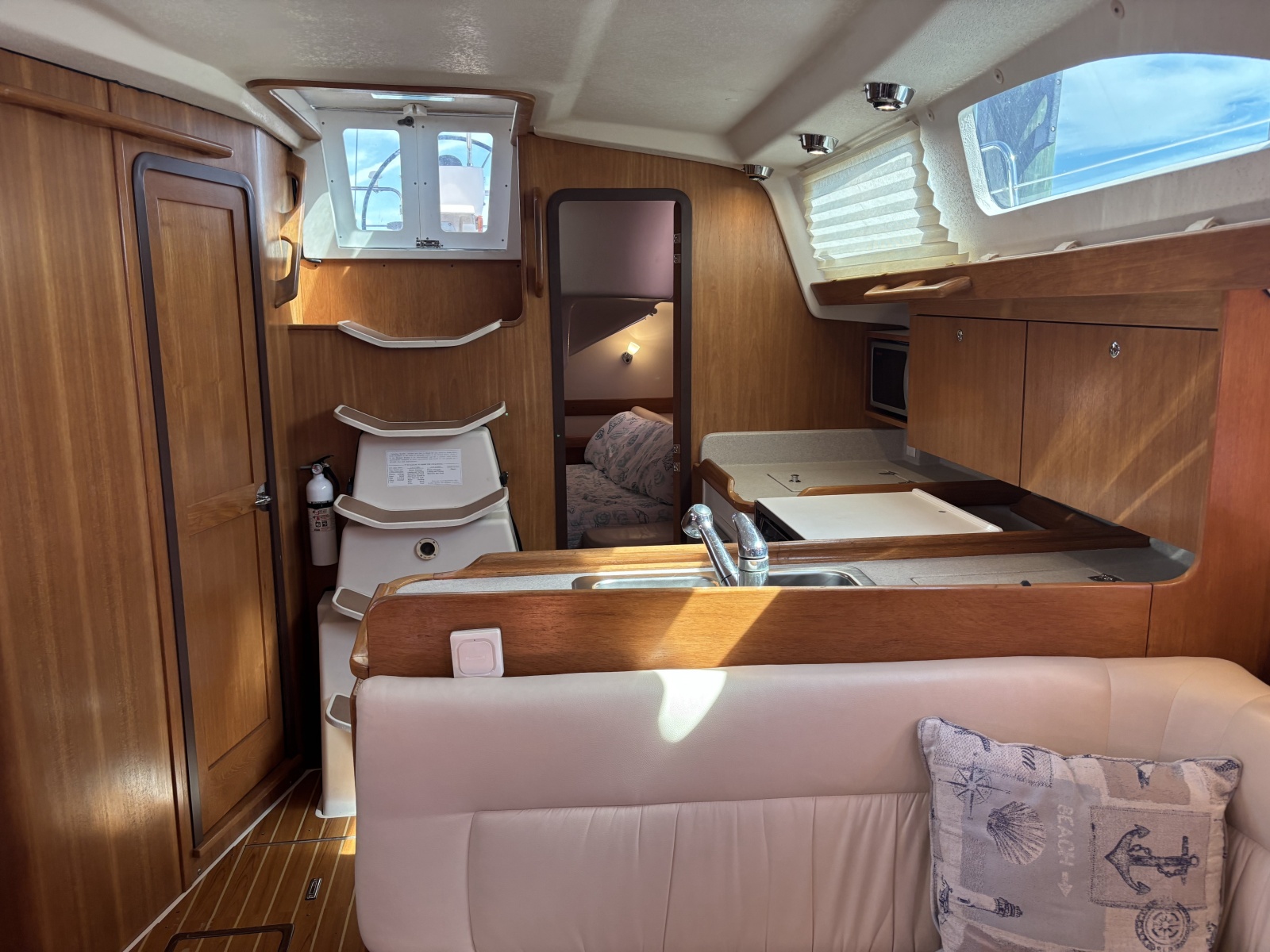 2007 Catalina 387 — The Wicked