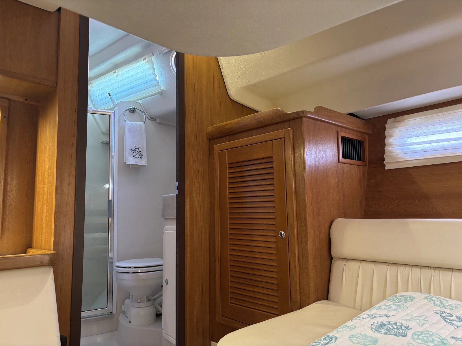 2007 Catalina 387