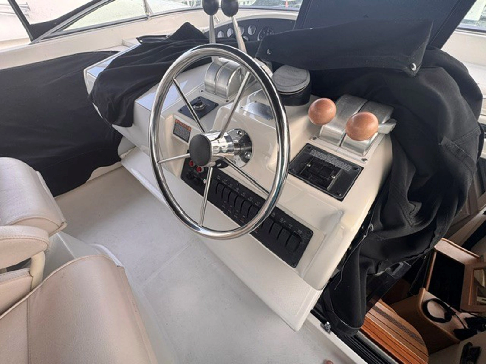 2000 Bayliner 5288 Pilot House Motoryacht