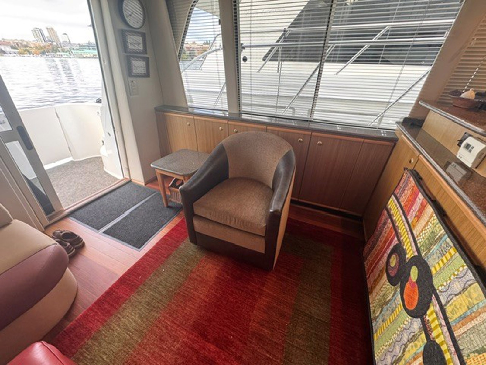 2000 Bayliner 5288 Pilot House Motoryacht — Trading Places