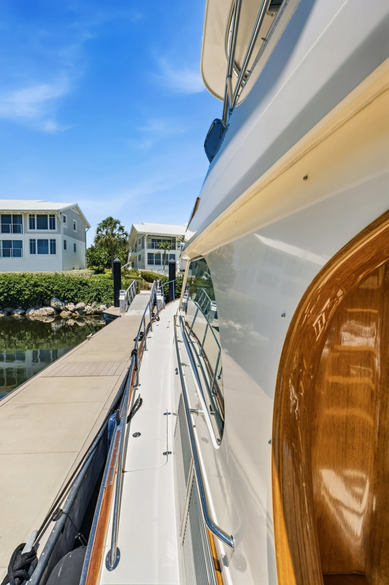 2007 Hinckley Talaria 55MY