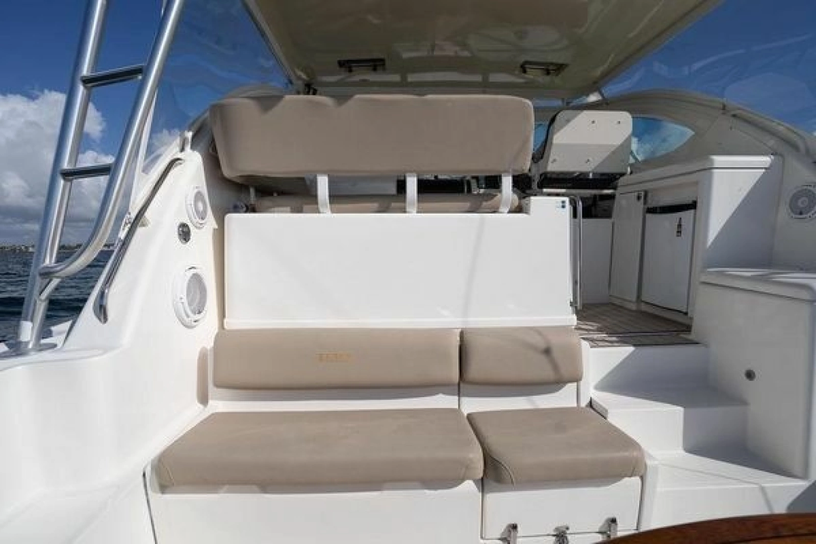2005 Tiara Yachts 4200 Open