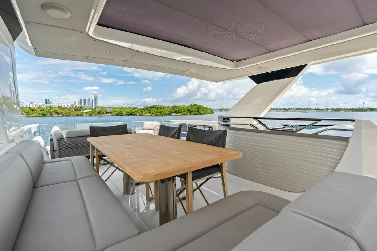 2023 Absolute Navetta 64