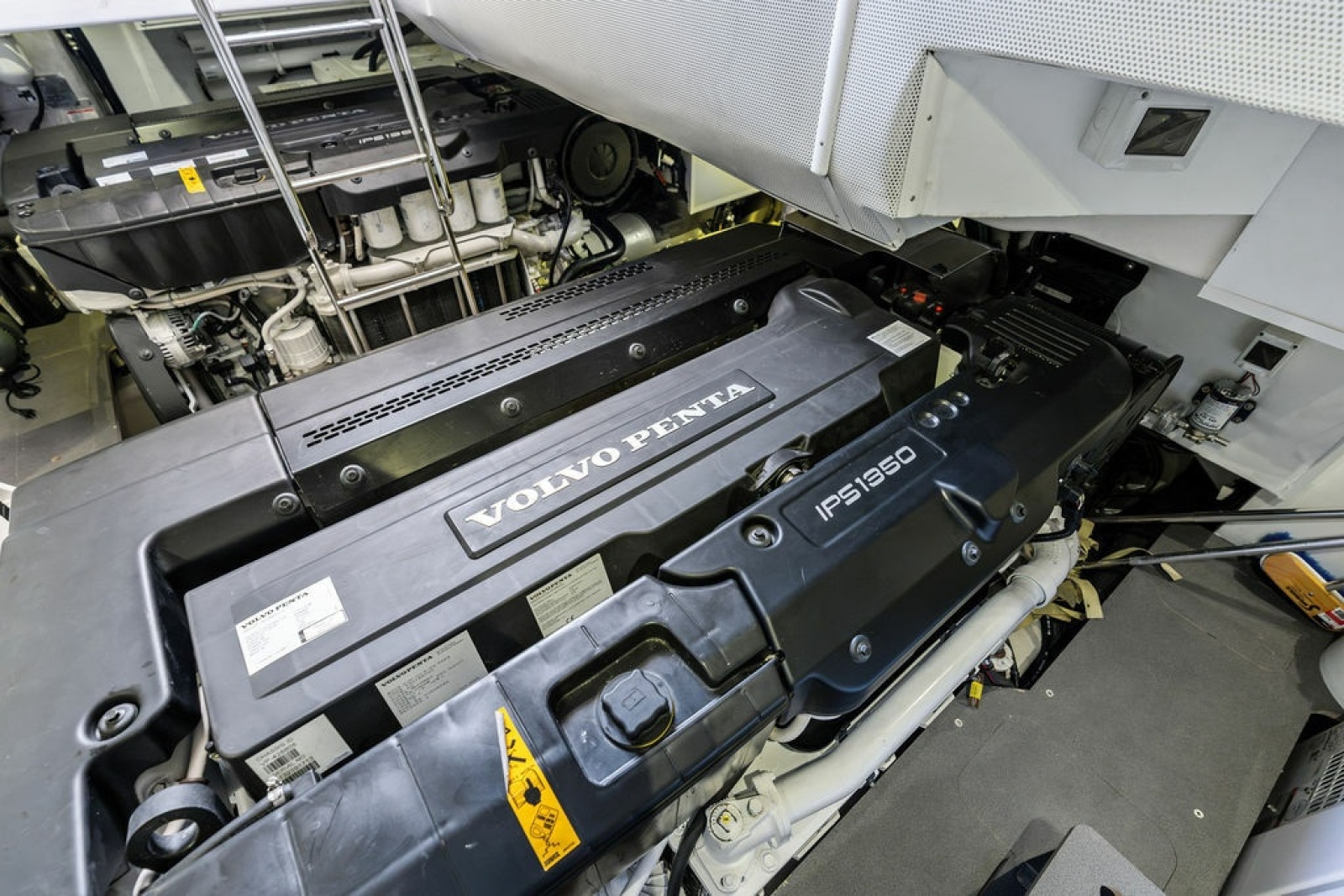 2023 Absolute Navetta 64