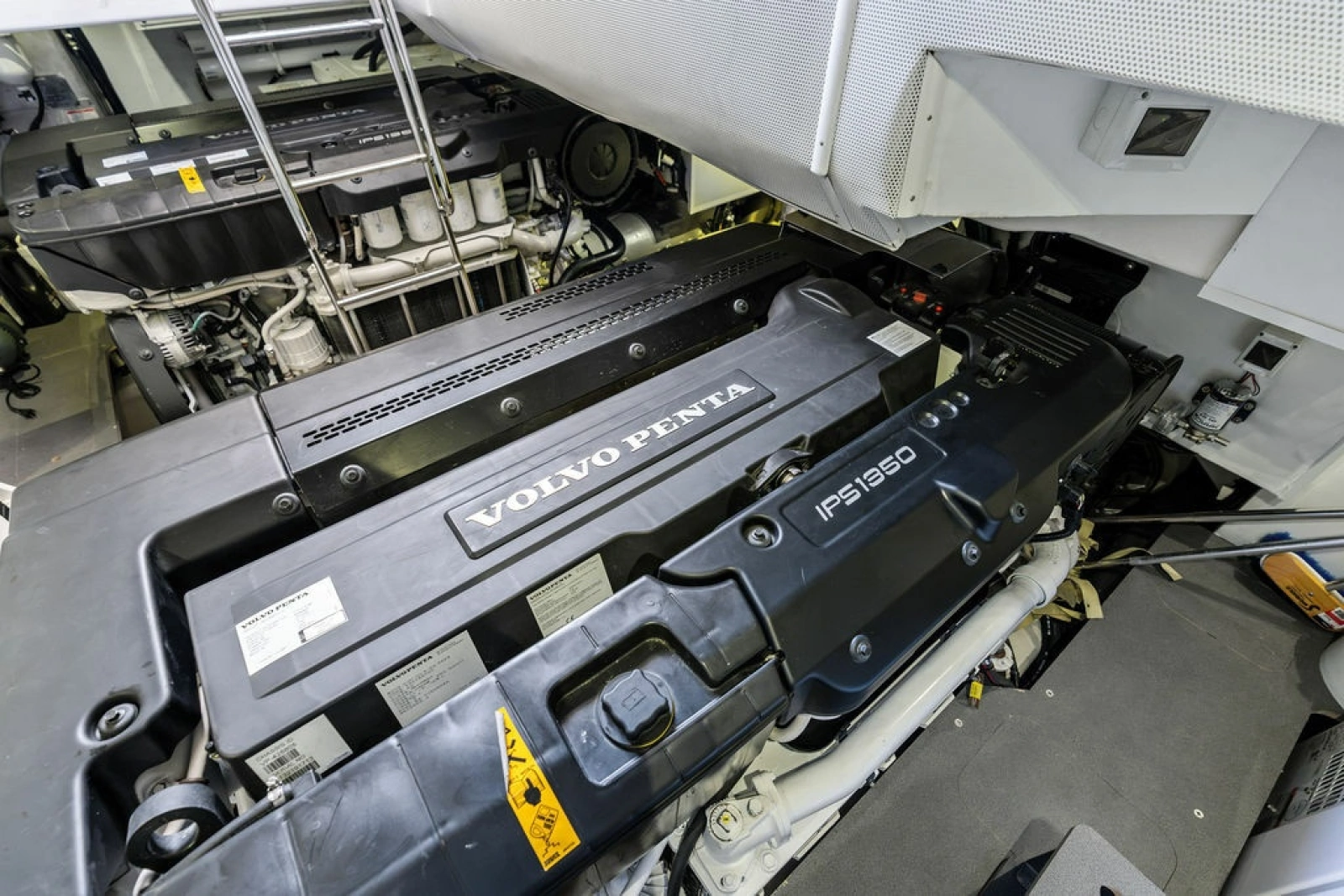 2023 Absolute Navetta 64