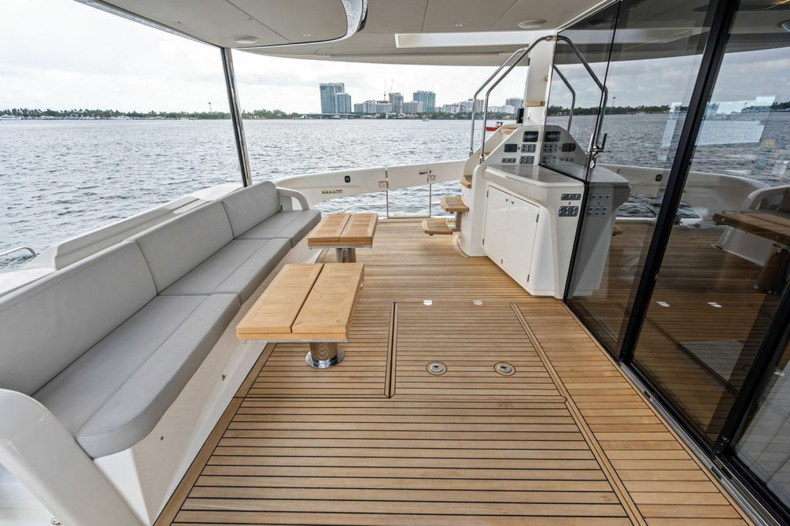 2023 Absolute Navetta 64