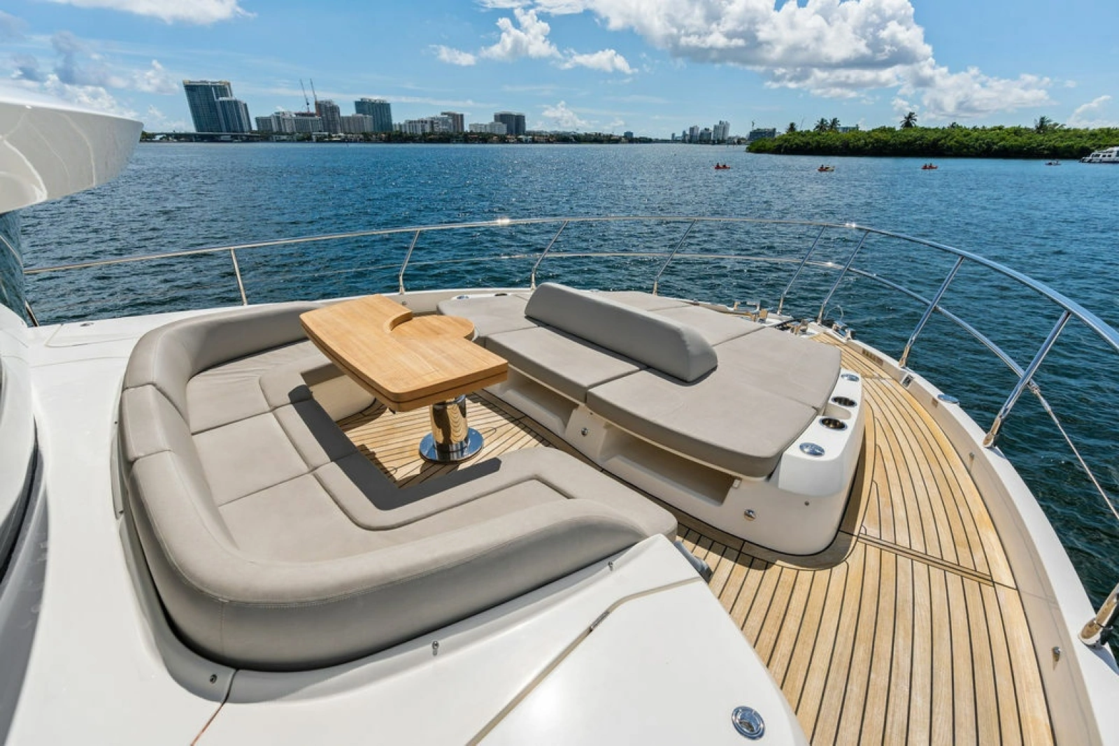 2023 Absolute Navetta 64