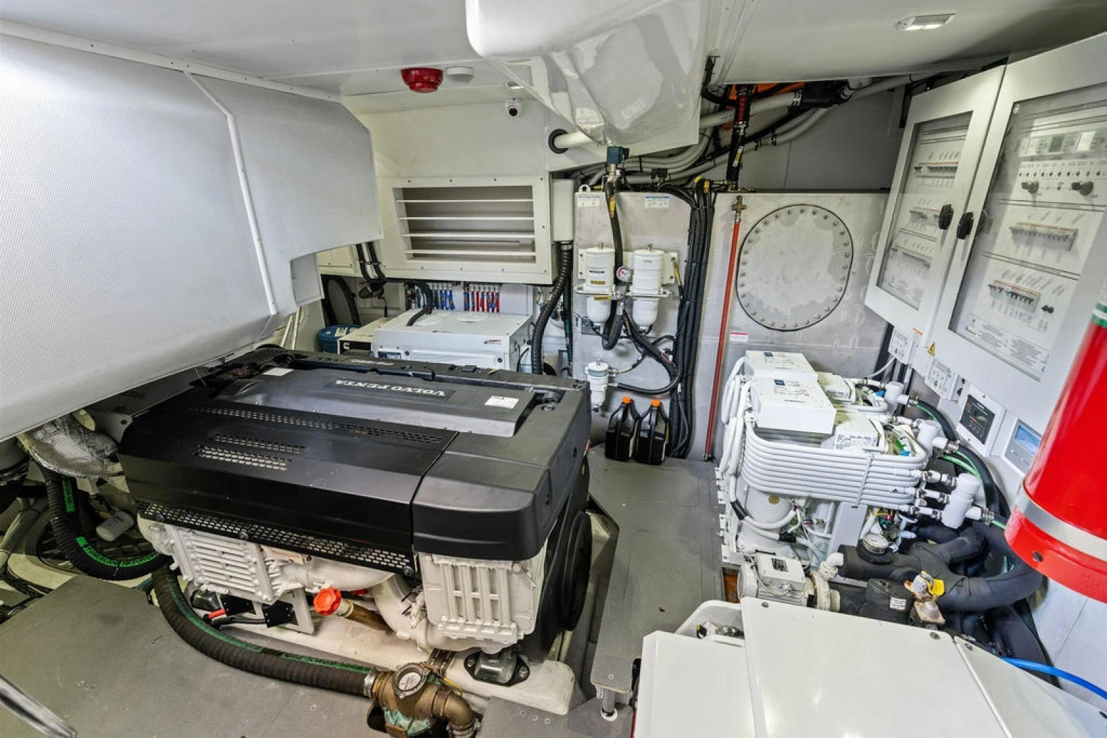 2023 Absolute Navetta 64