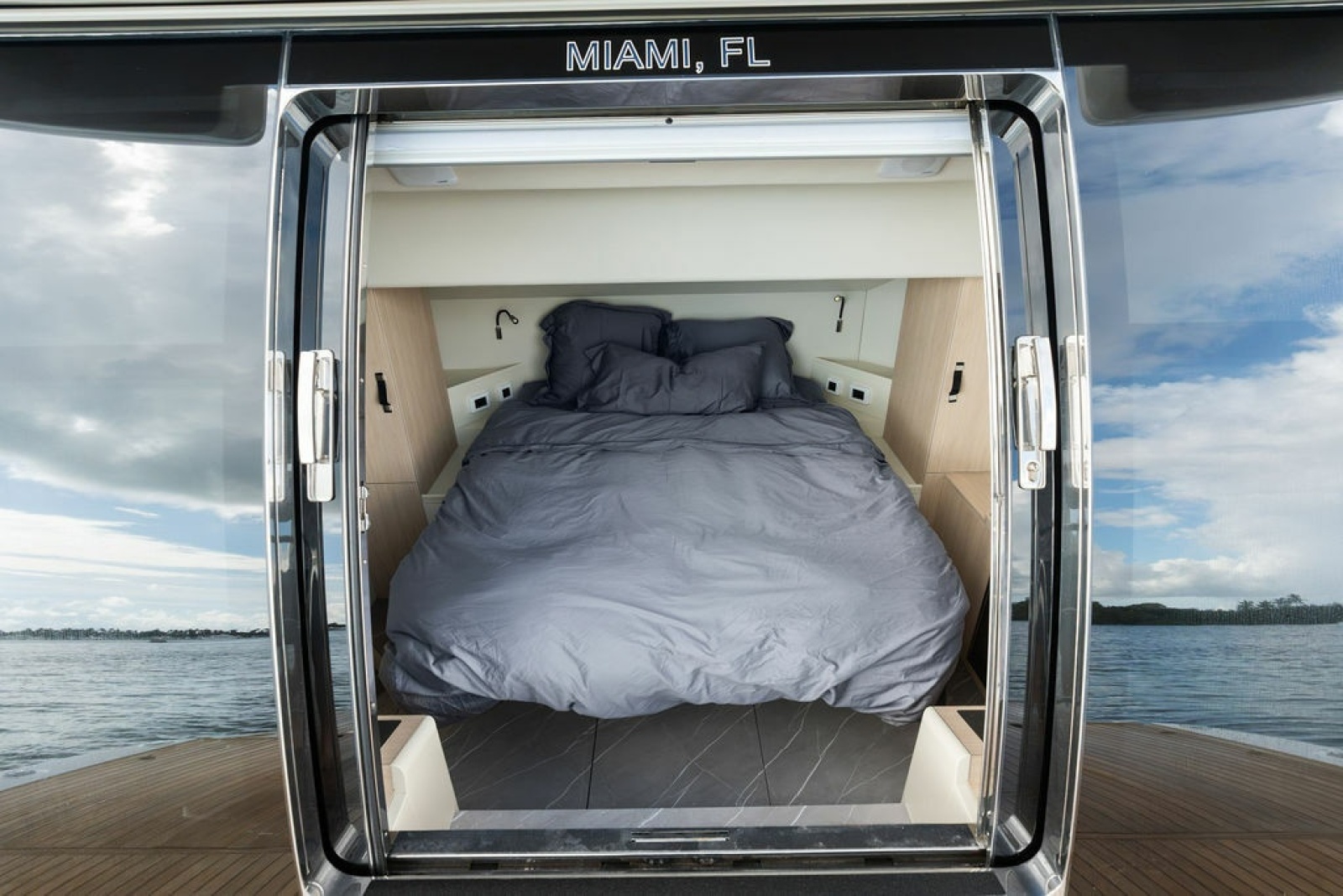 2023 Absolute Navetta 64