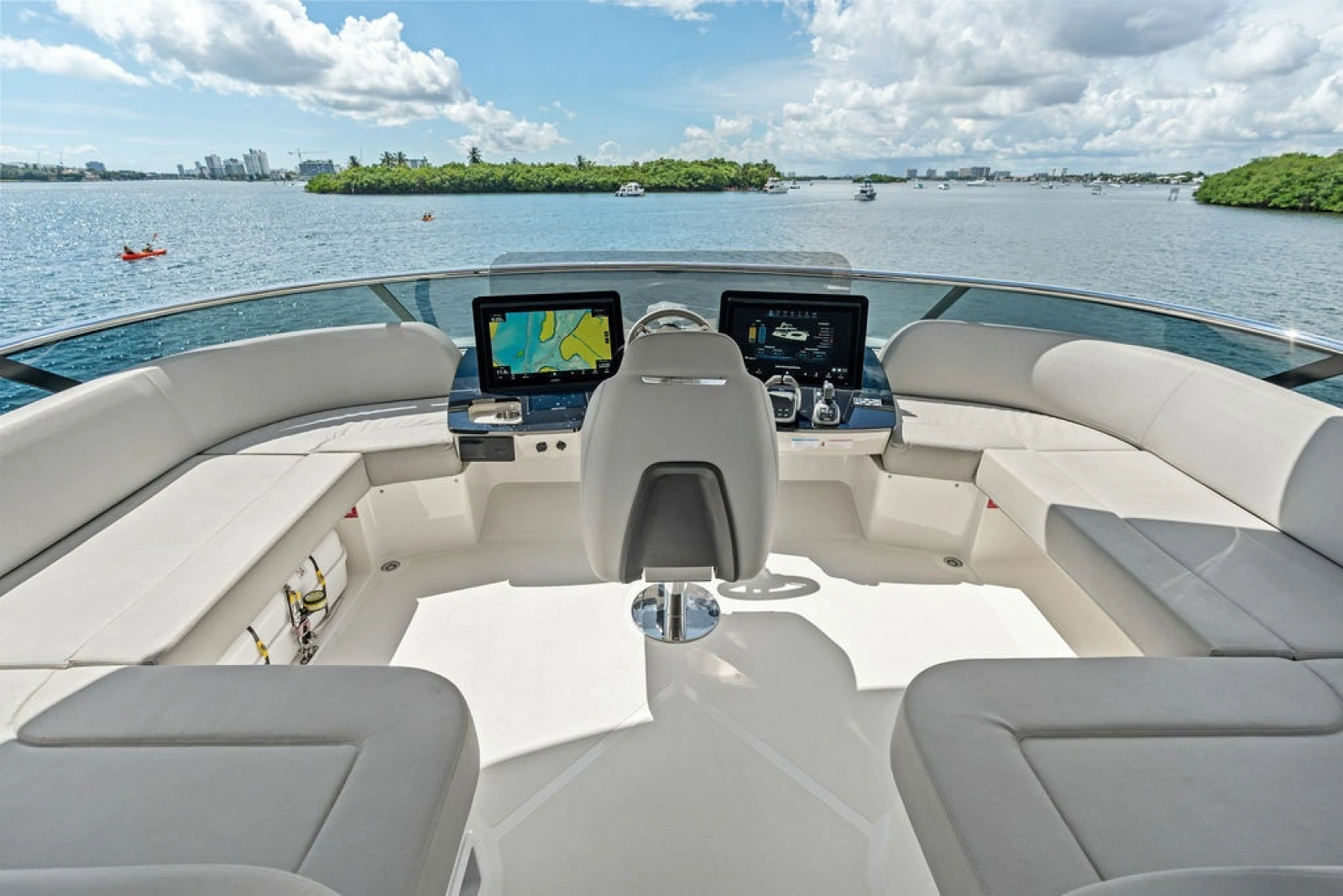 2023 Absolute Navetta 64