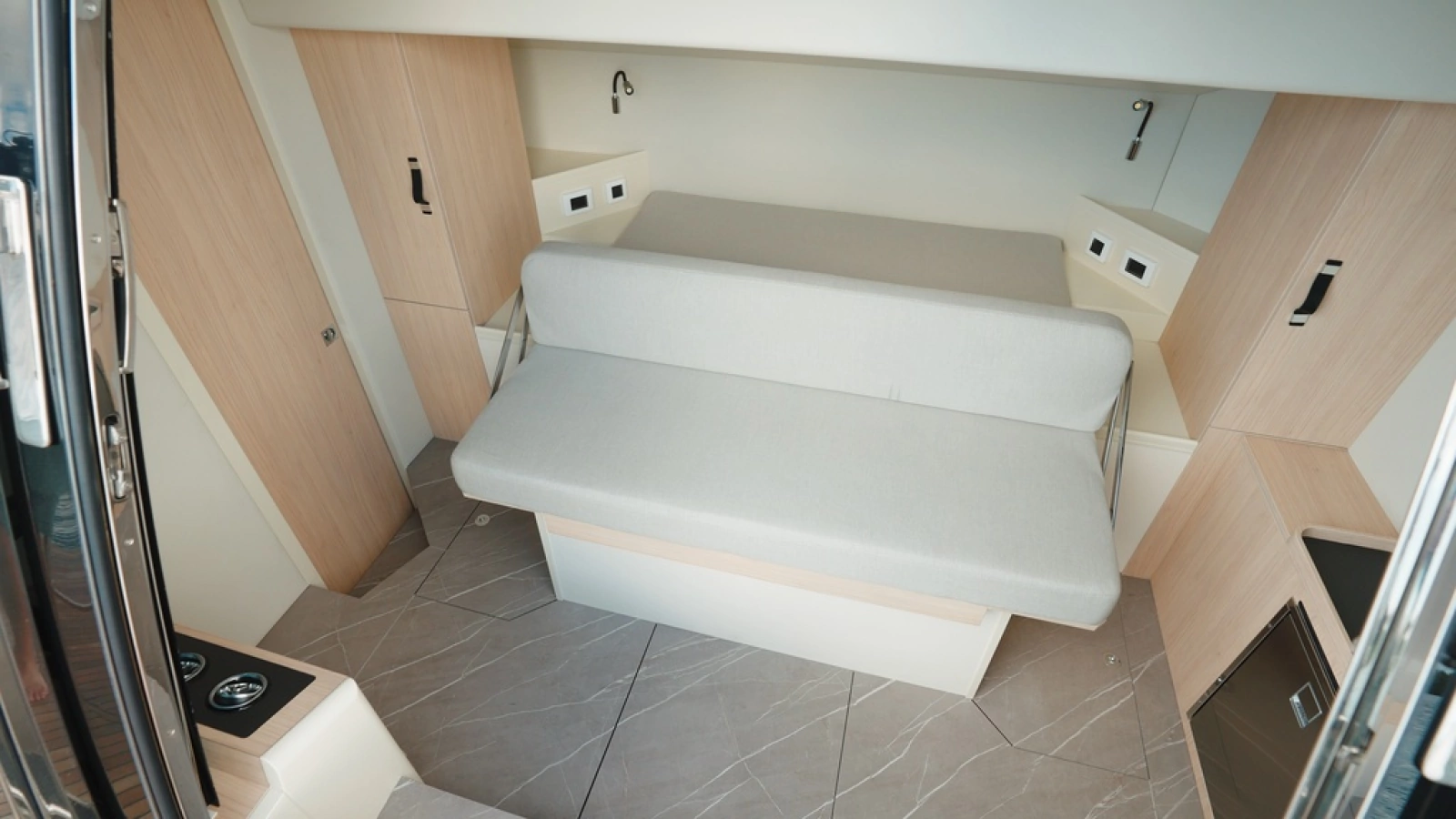 2023 Absolute Navetta 64