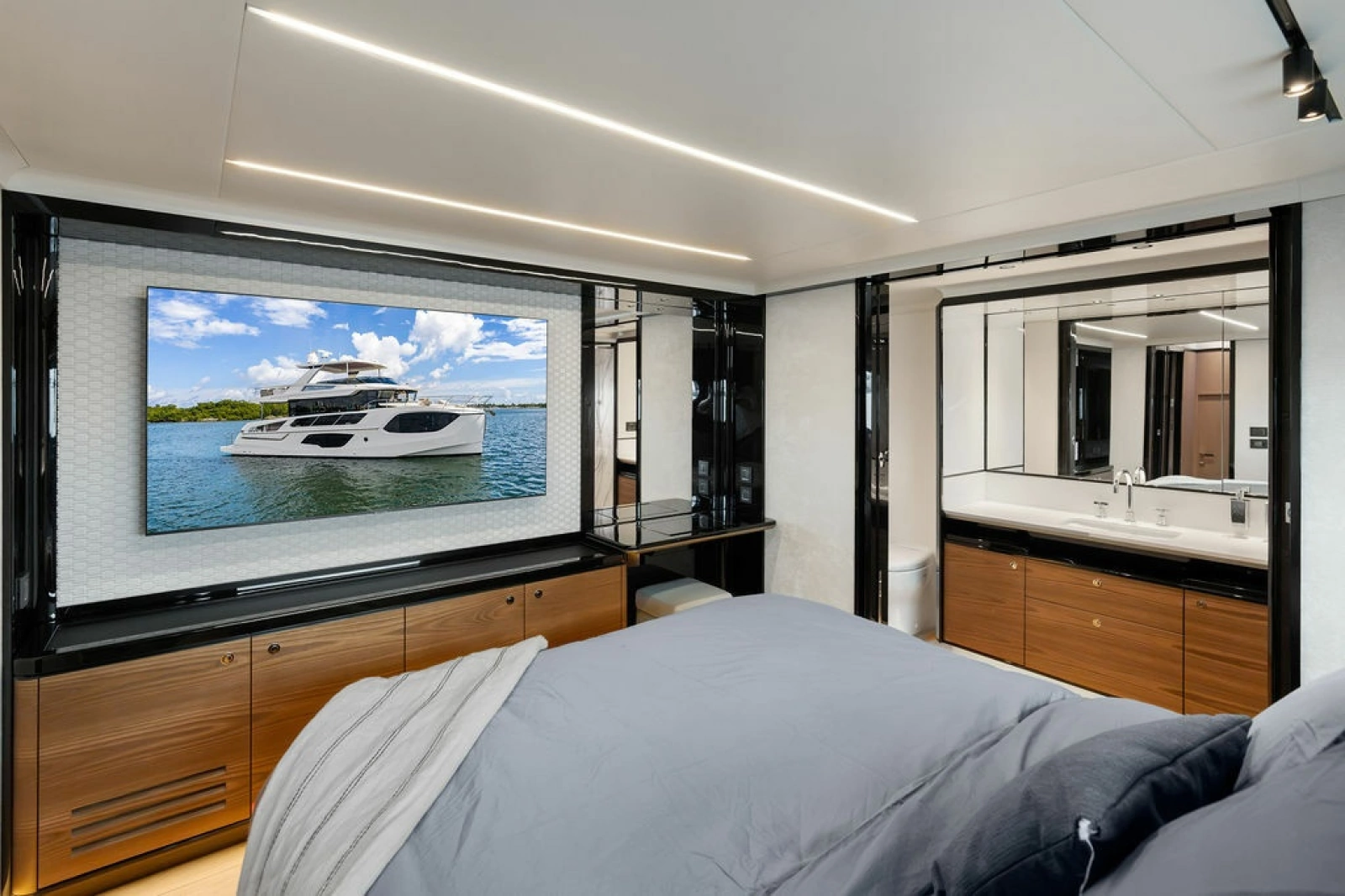 2023 Absolute Navetta 64