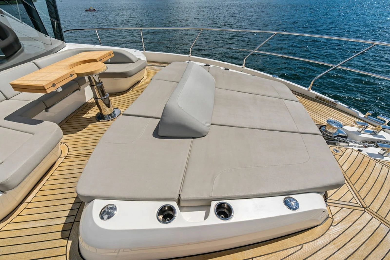 2023 Absolute Navetta 64