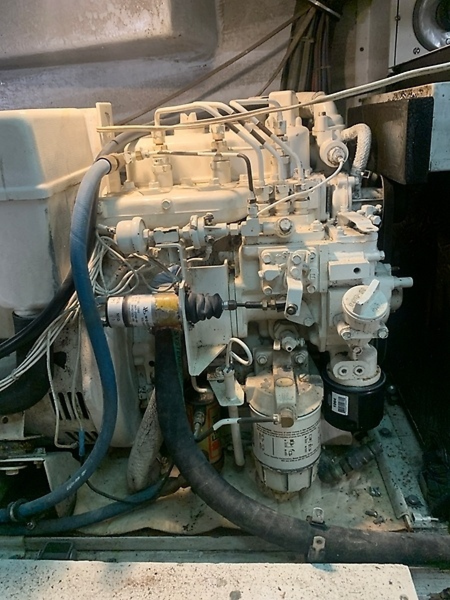 1998 Hatteras 42 Cockpit Motor Yacht — 0005985409