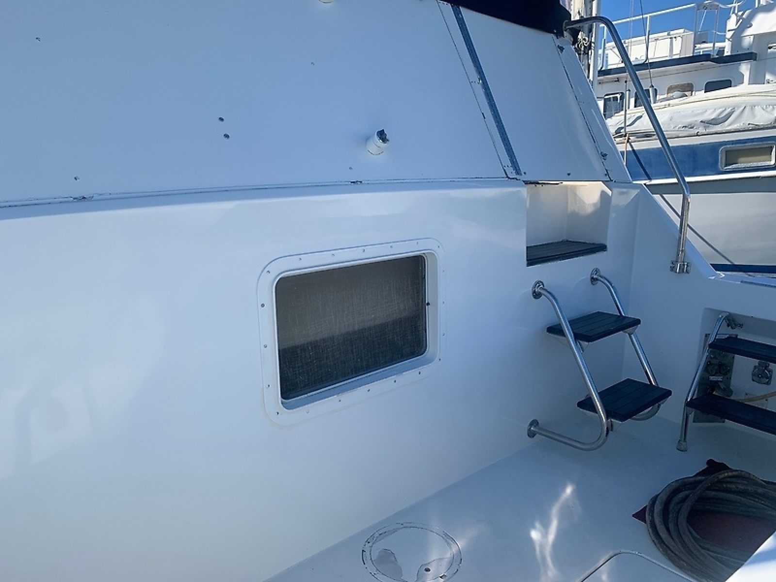 1998 Hatteras 42 Cockpit Motor Yacht — 0006007395