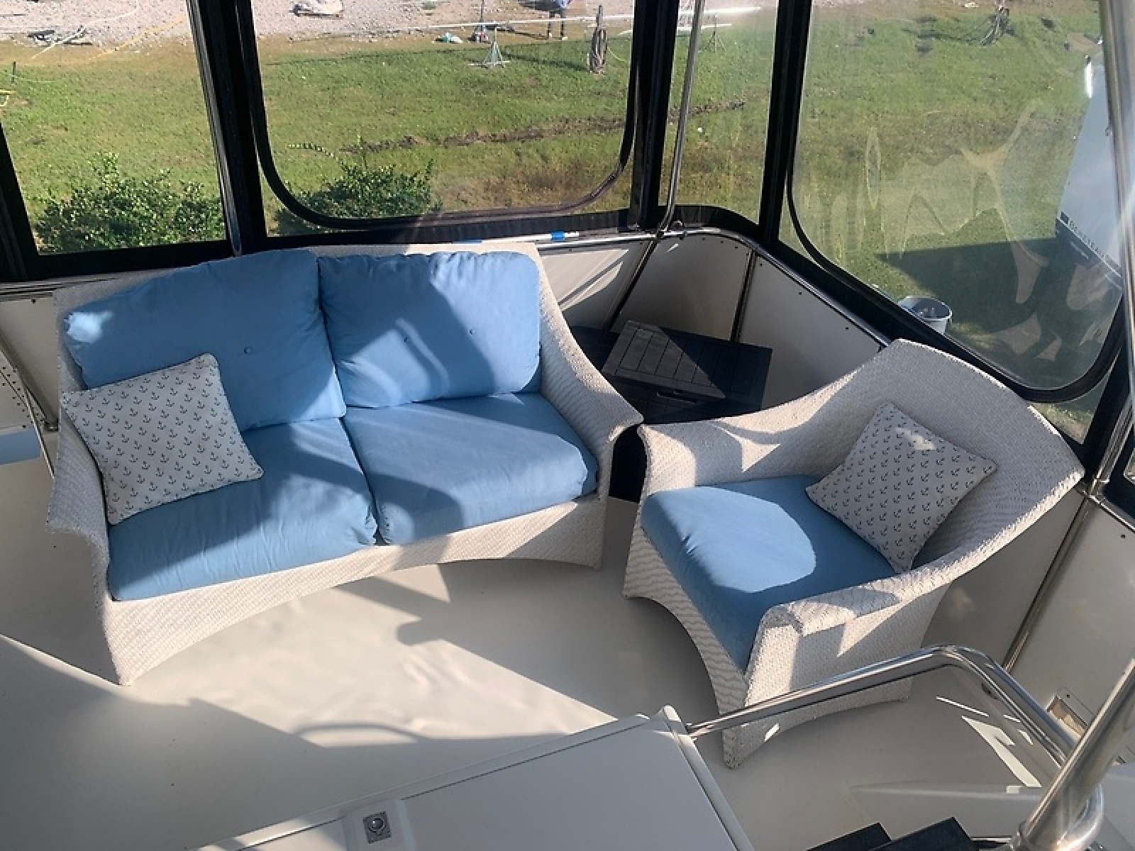 1998 Hatteras 42 Cockpit Motor Yacht — 0006007379
