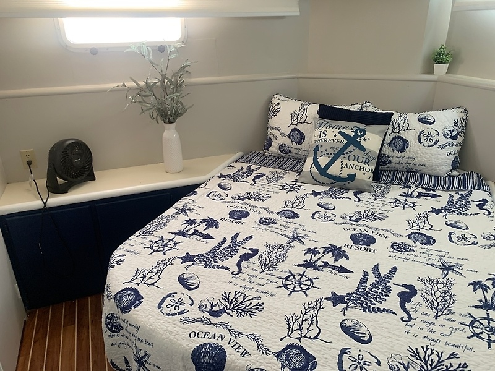 1998 Hatteras 42 Cockpit Motor Yacht — 0005985446