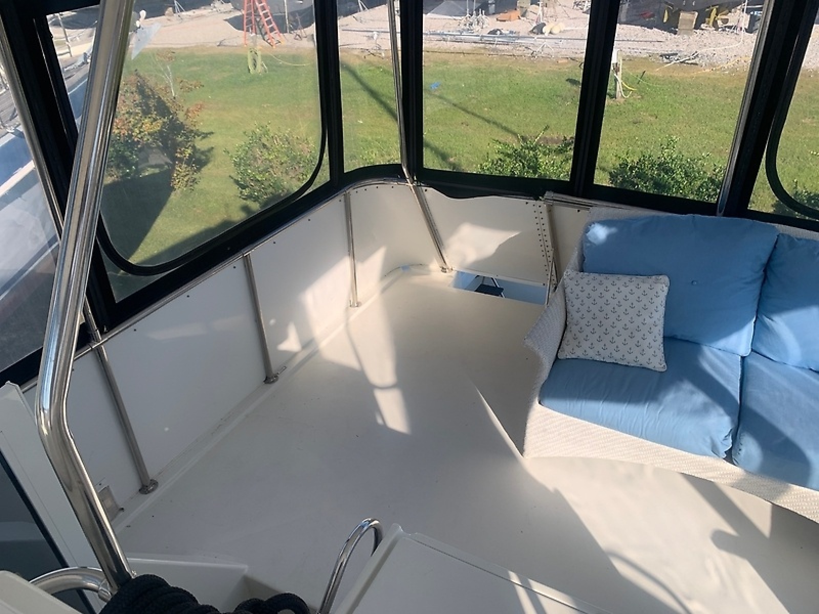1998 Hatteras 42 Cockpit Motor Yacht — 0006007371